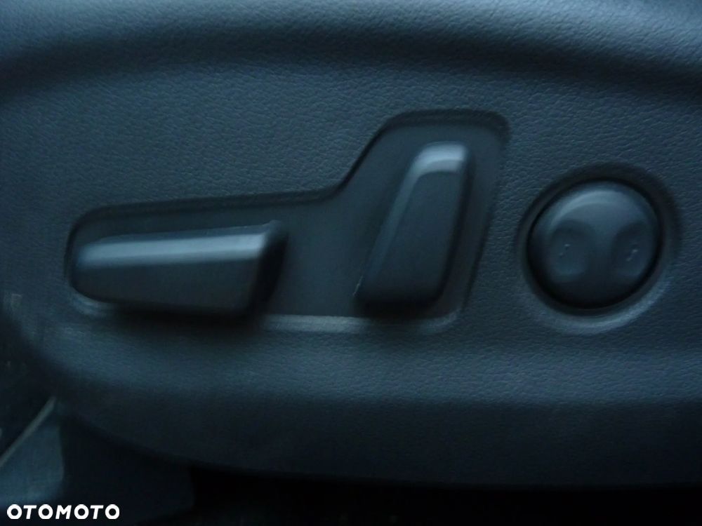 Hyundai Tucson blue 1.7 CRDi 2WD DCT Premium - 21