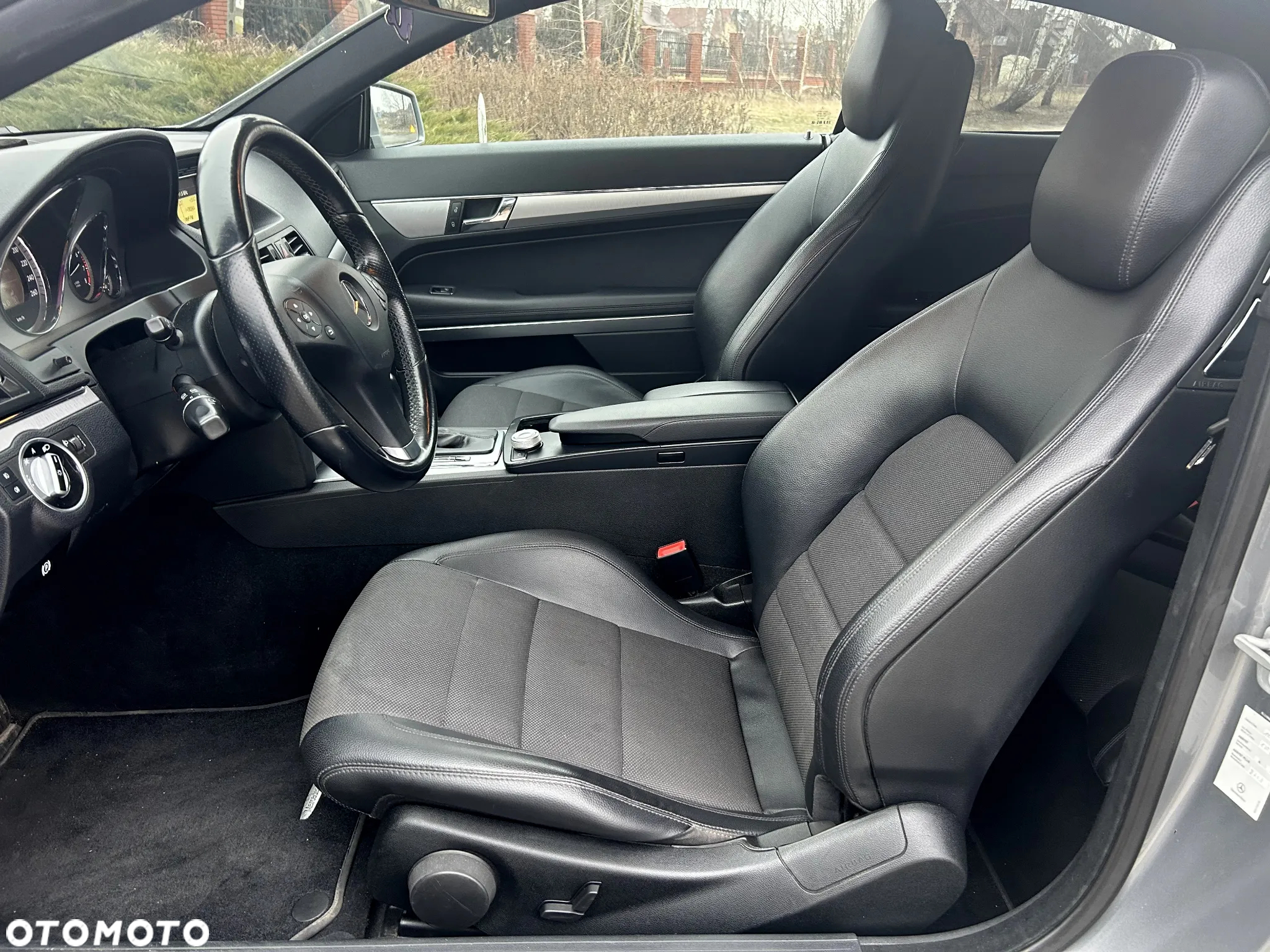 Mercedes-Benz Klasa E 250 CGI BlueEffICIENCY - 17