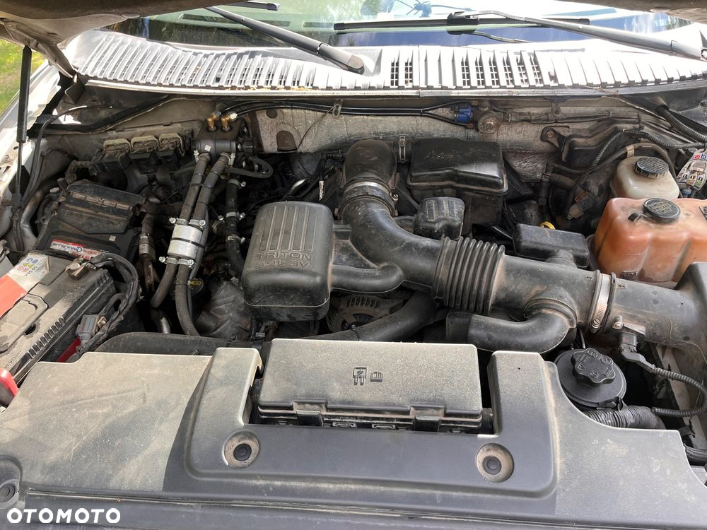 Ford Expedition 5.4 XLT 4WD - 16