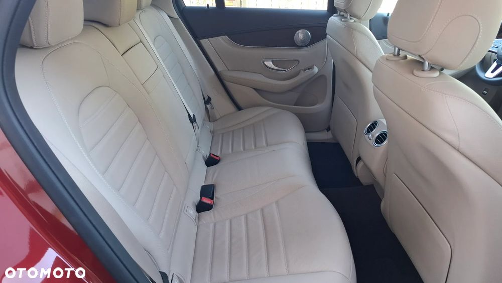 Mercedes-Benz GLC 220 d 4Matic 9G-TRONIC AMG Line - 9