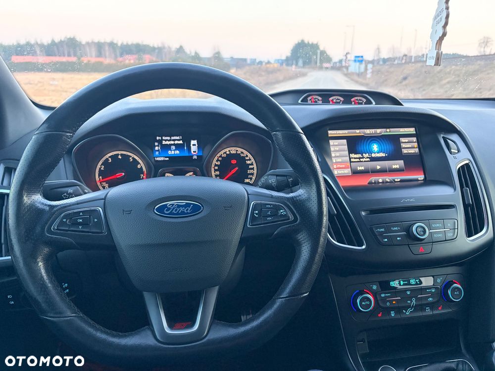 Ford Focus SW 2.0 EcoBoost ST - 28