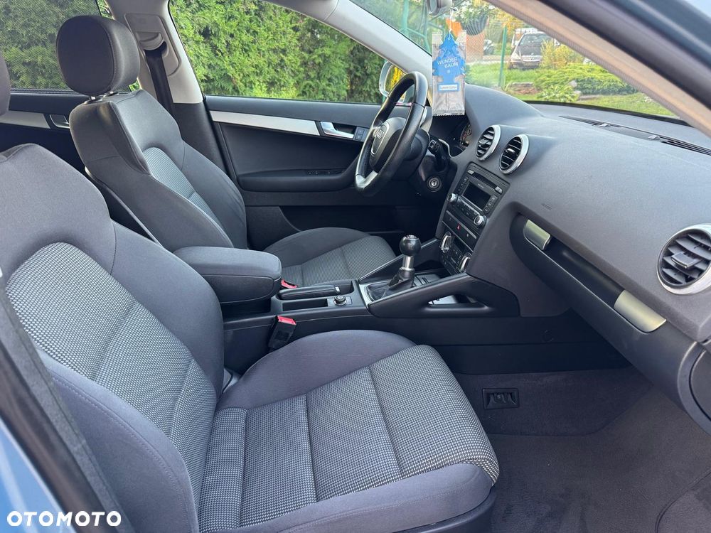 Audi A3 Sportback 1.8 TFSI Attraction - 9