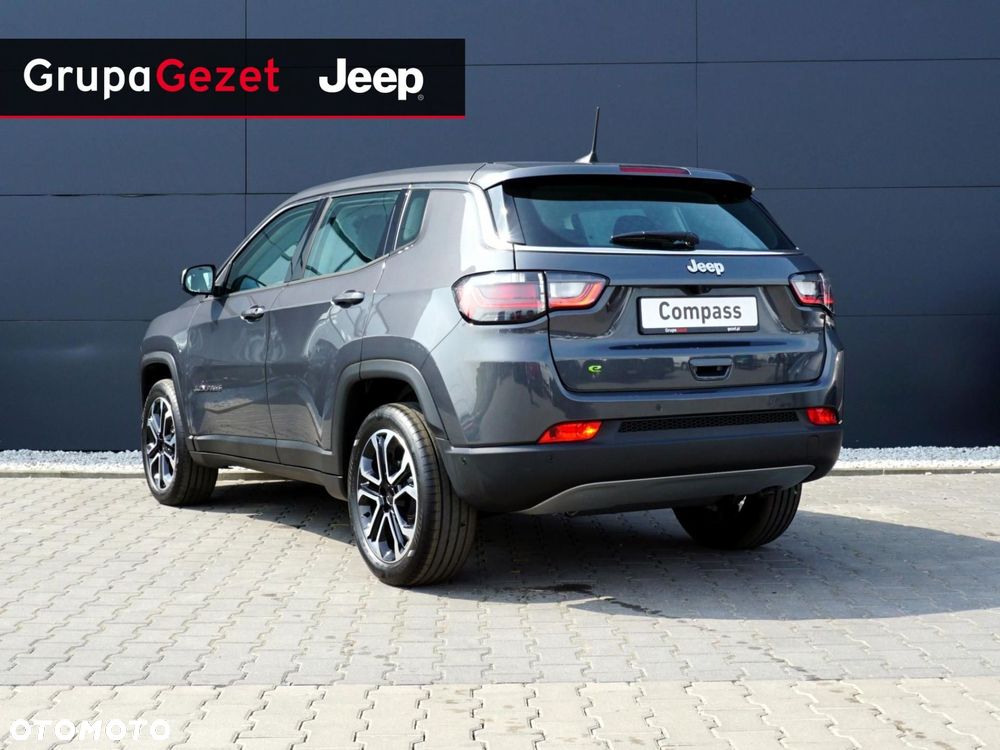 Jeep Compass - 2