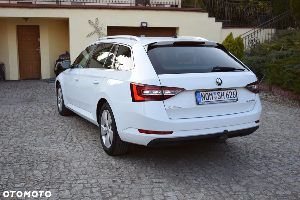 Skoda Superb 2.0 TDI DSG Ambition - 5