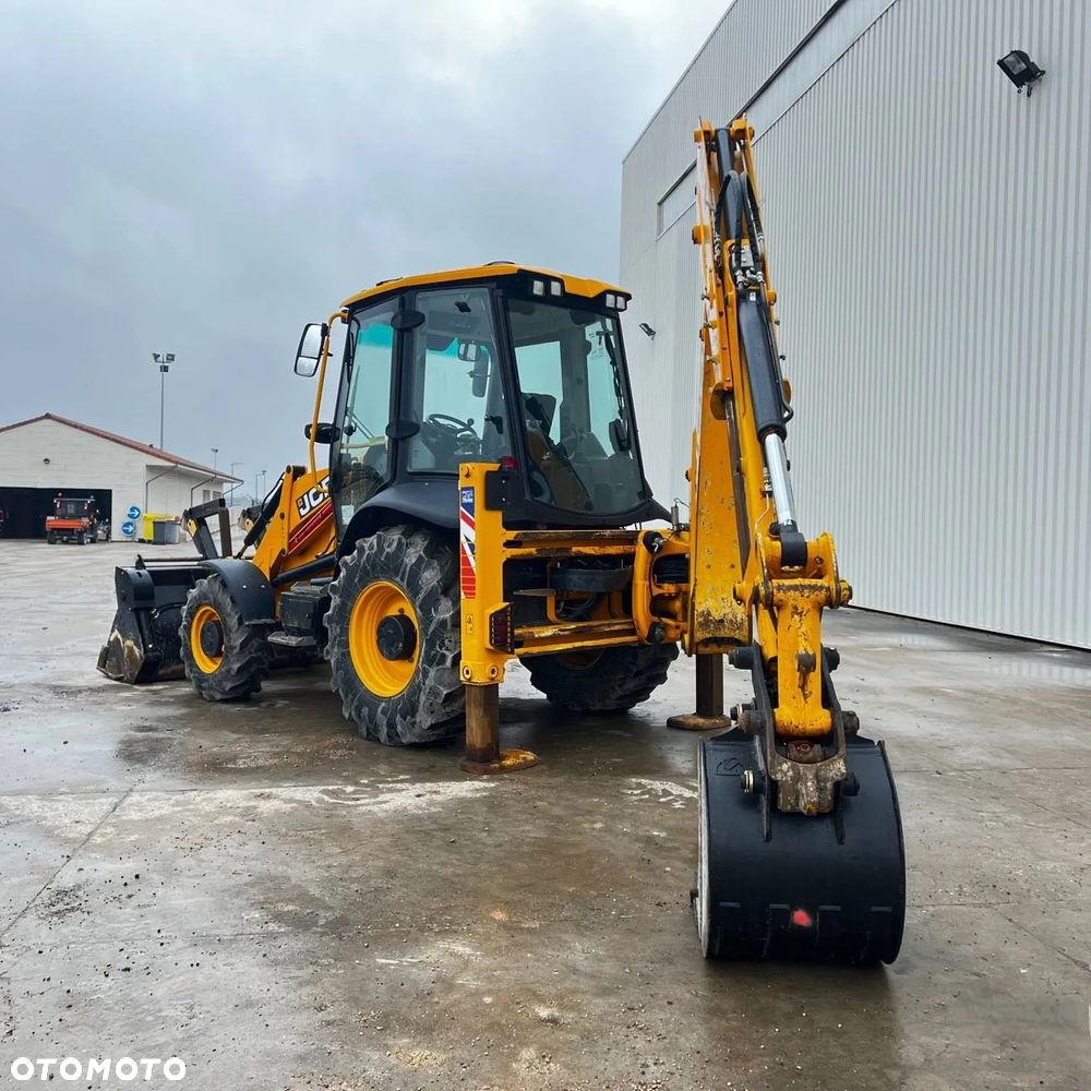 JCB 3CX 4×4 - 8