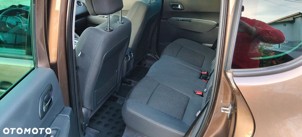 Peugeot 3008 ver-bluehdi-120-stop-start-eat6-active-business--paket - 17