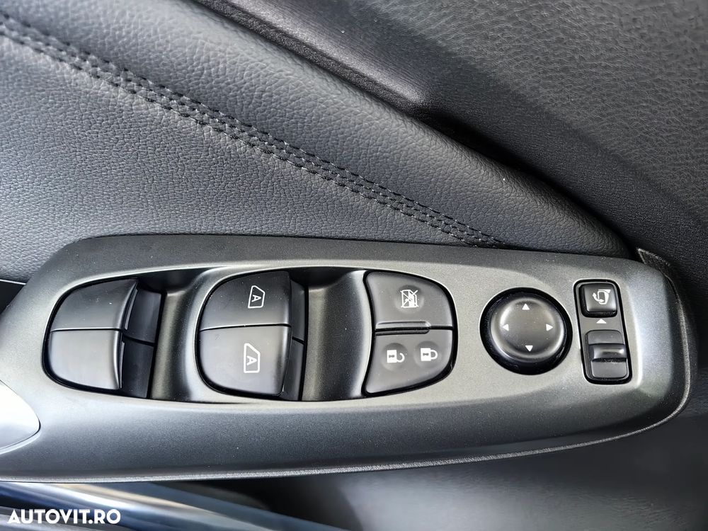 Nissan Juke Hybrid N-Connecta - 17