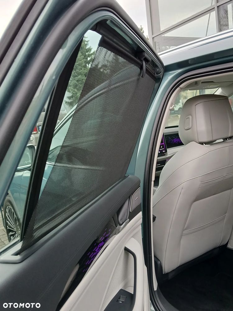 Volkswagen Passat Variant 2.0 TDI SCR Elegance DSG - 28