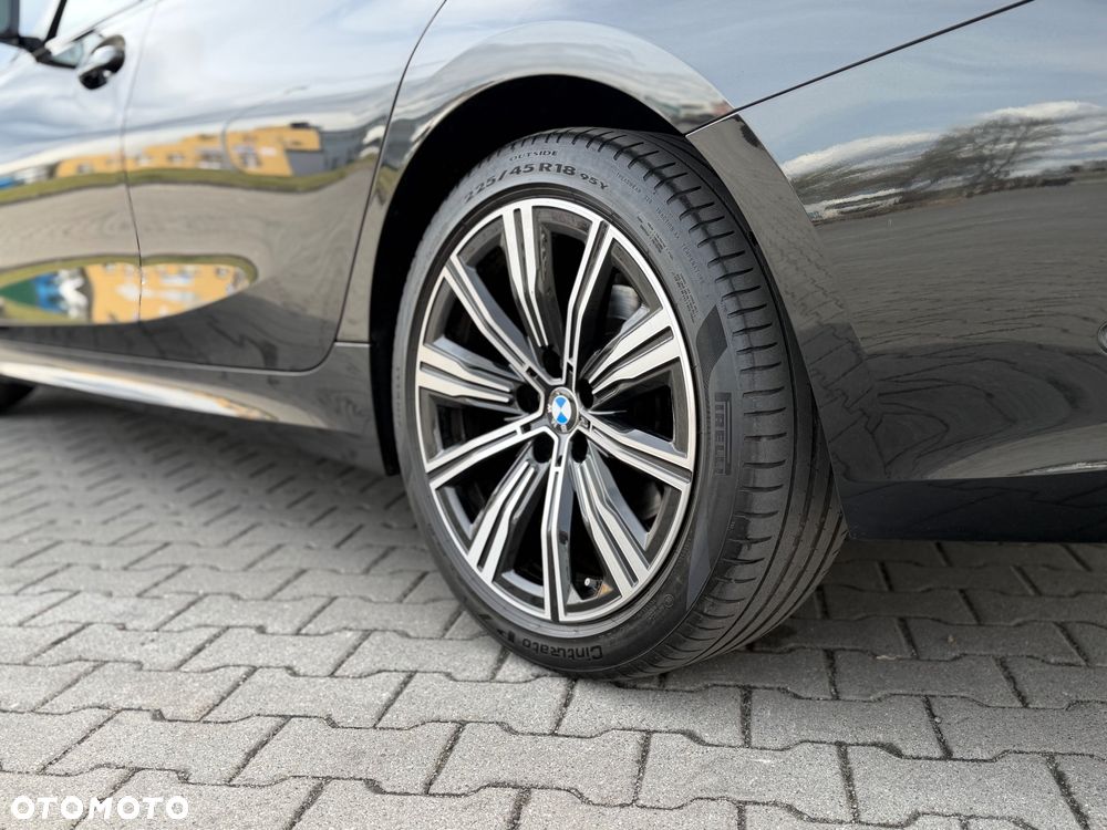 BMW Seria 3 320d xDrive Sport Line Shadow - 17