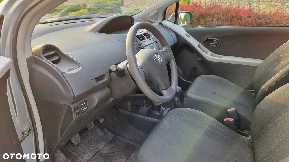 Toyota Yaris 1.0 VVT-i Cool - 16
