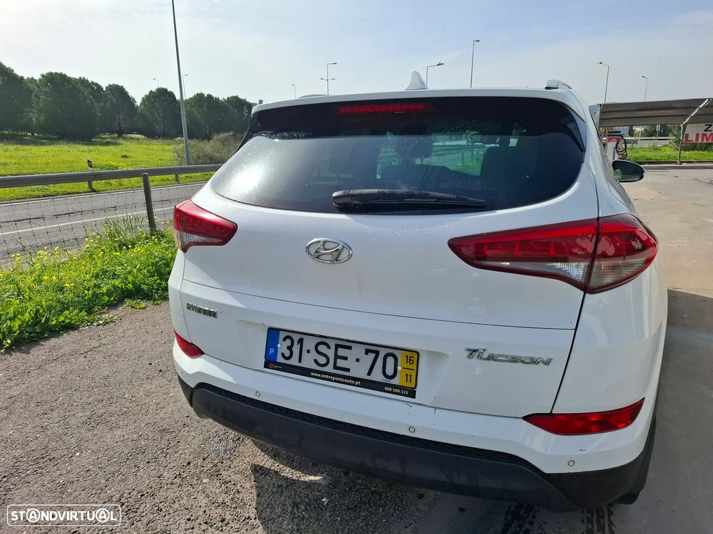 Hyundai Tucson 1.7 CRDi Executive - 6