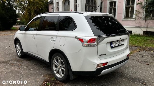 Mitsubishi Outlander 2.4 Instyle NAVI EU5 CVT - 21