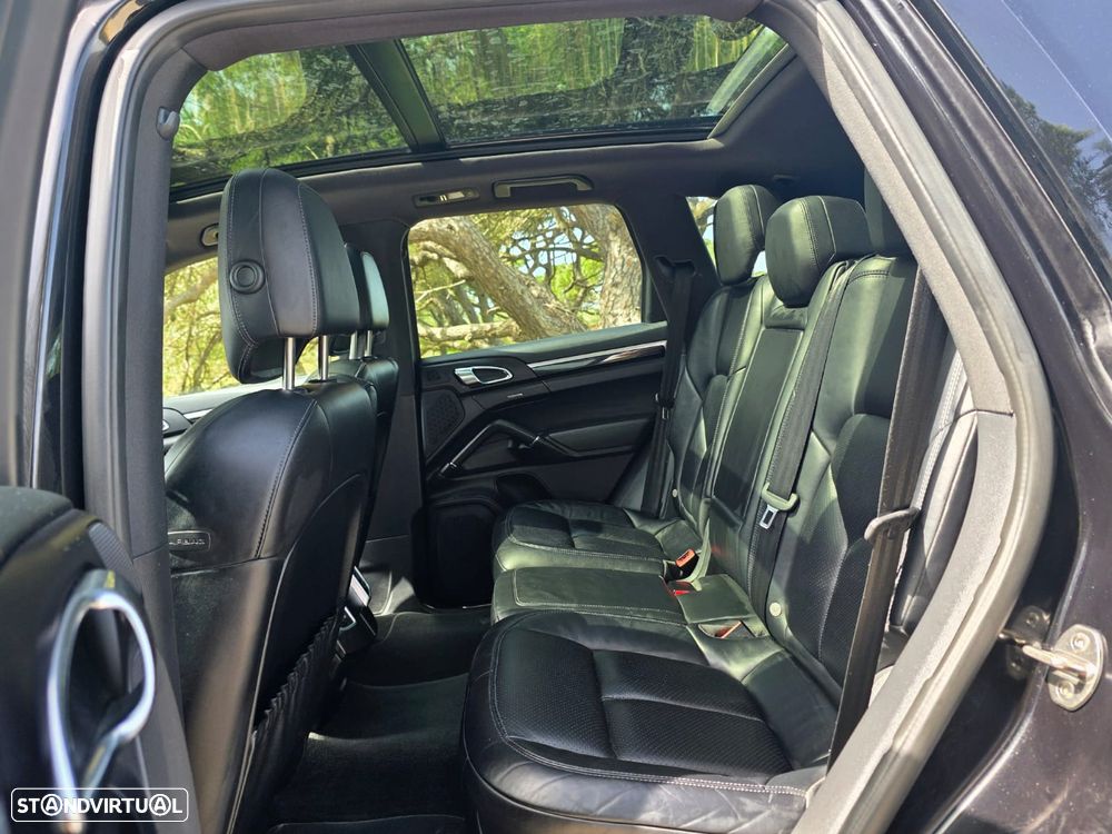 Porsche Cayenne S E-Hybrid - 15