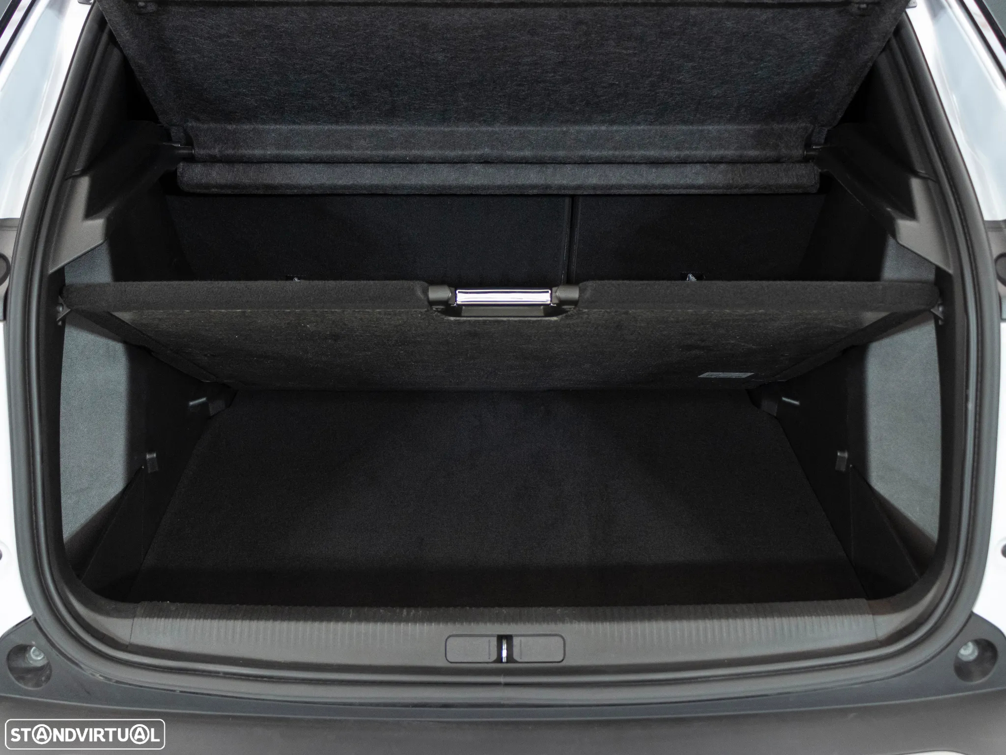 Peugeot 2008 1.2 PureTech Allure - 8