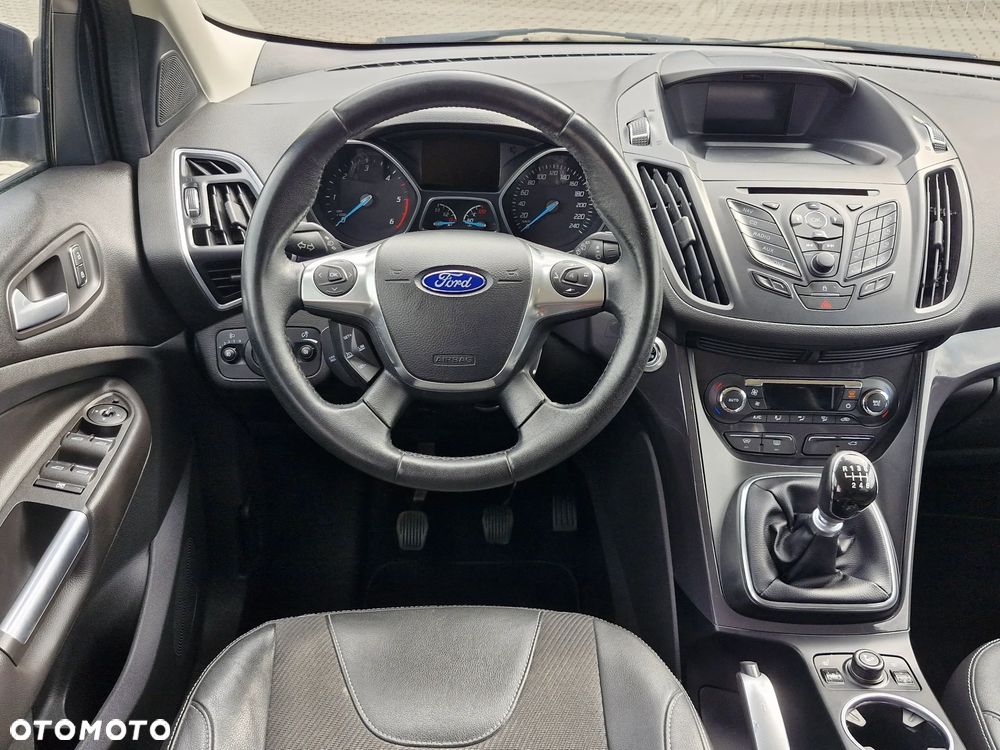 Ford Kuga 2.0 TDCi 2x4 Titanium - 21