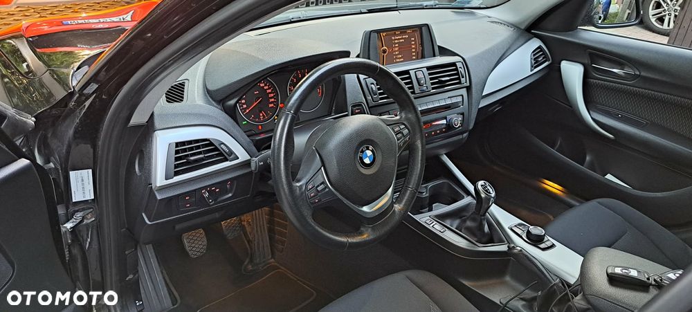 BMW Seria 1 116i - 8
