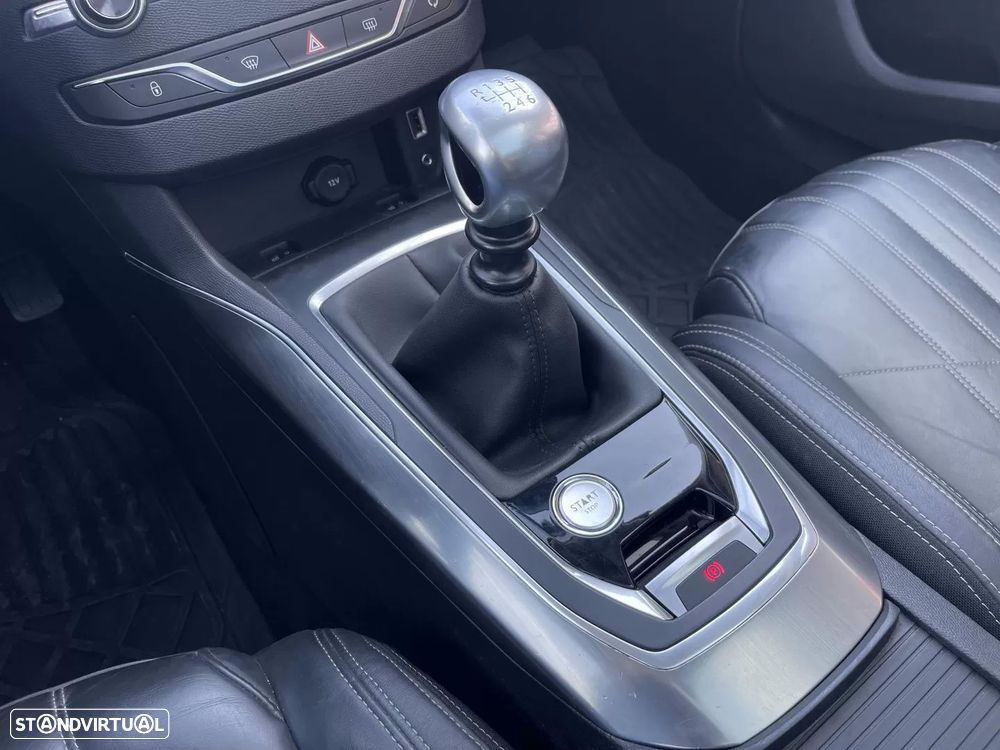 Peugeot 308 125 THP Allure - 19