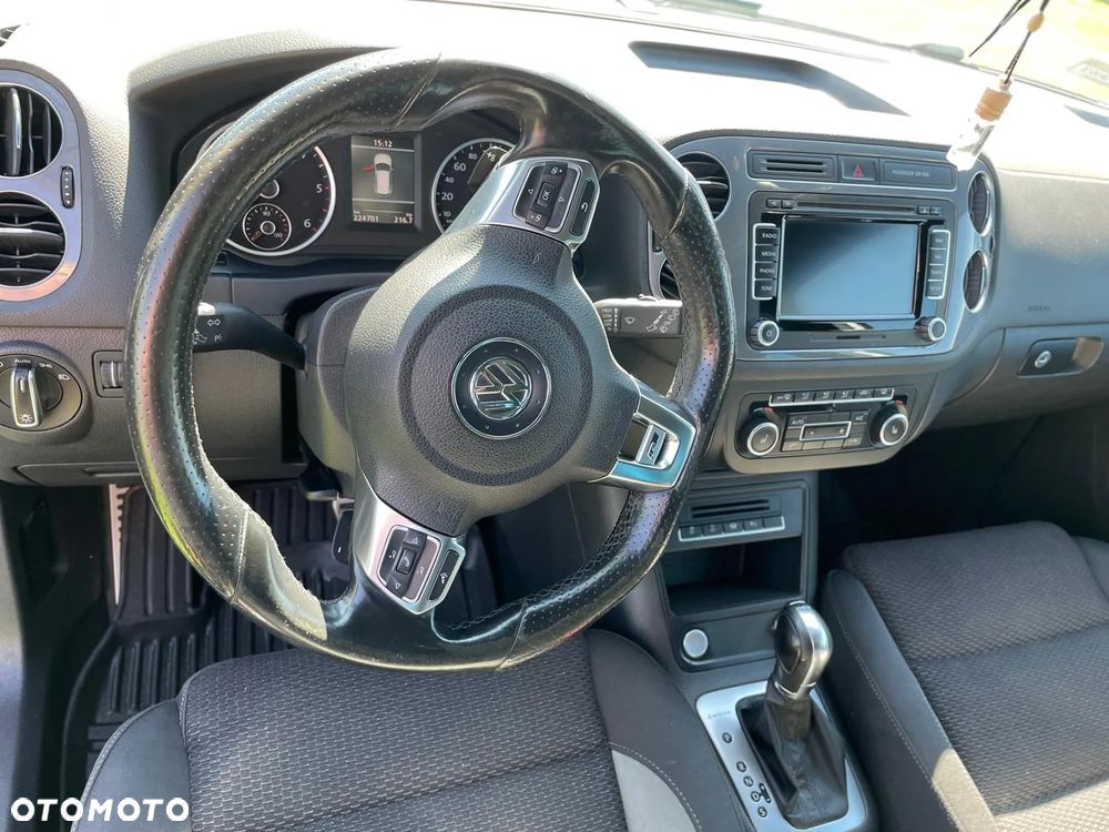 Volkswagen Tiguan 2.0 TDI 4Mot Perfectline R-Style DSG - 12