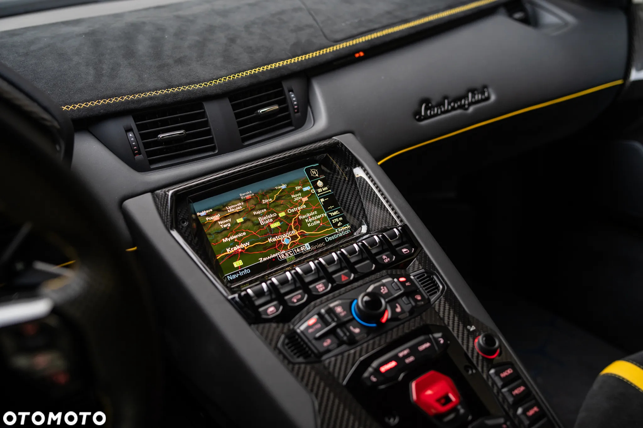 Lamborghini Aventador S - 25