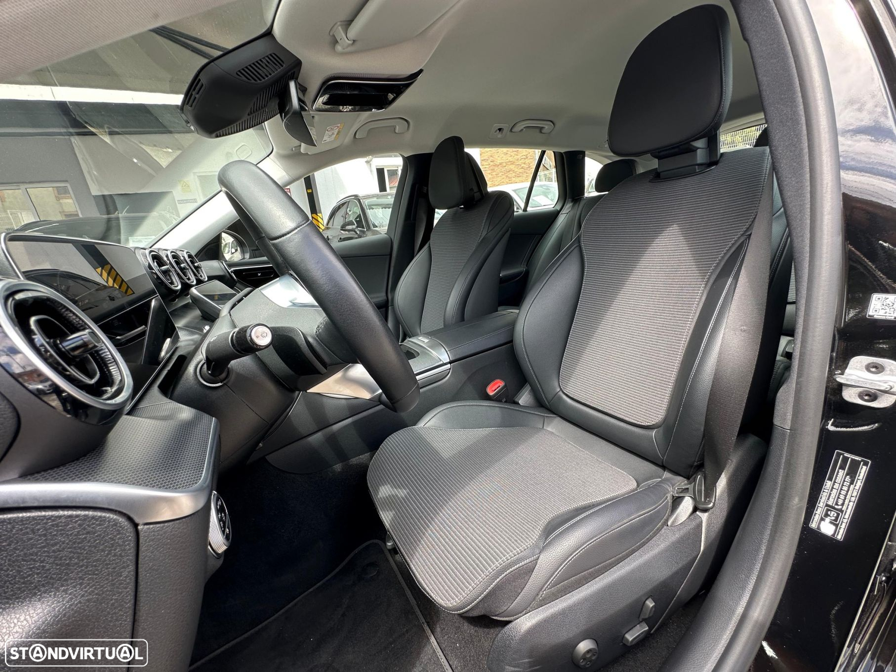 Mercedes-Benz C 300 e Avantgarde - 15