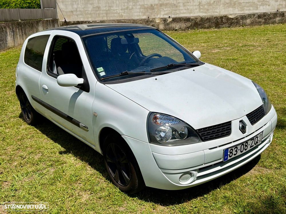 Renault Clio - 45