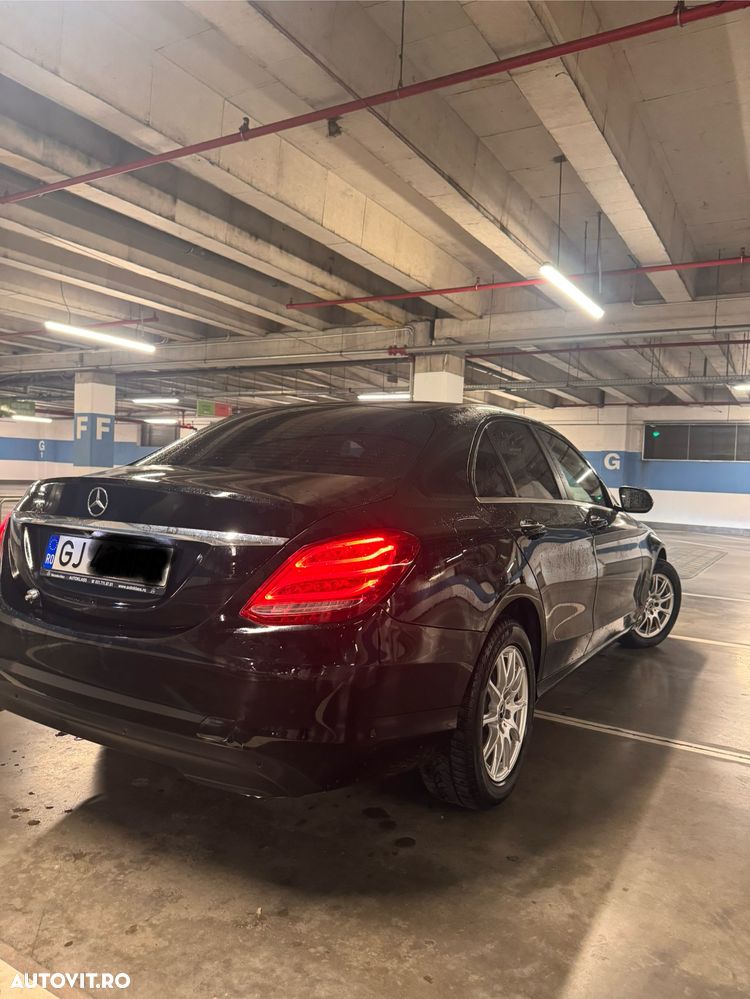 Mercedes-Benz C - 10