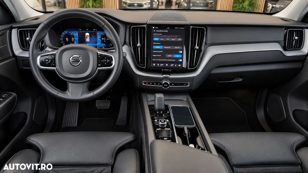 Volvo XC 60 T8 AWD Recharge Plus Bright - 6