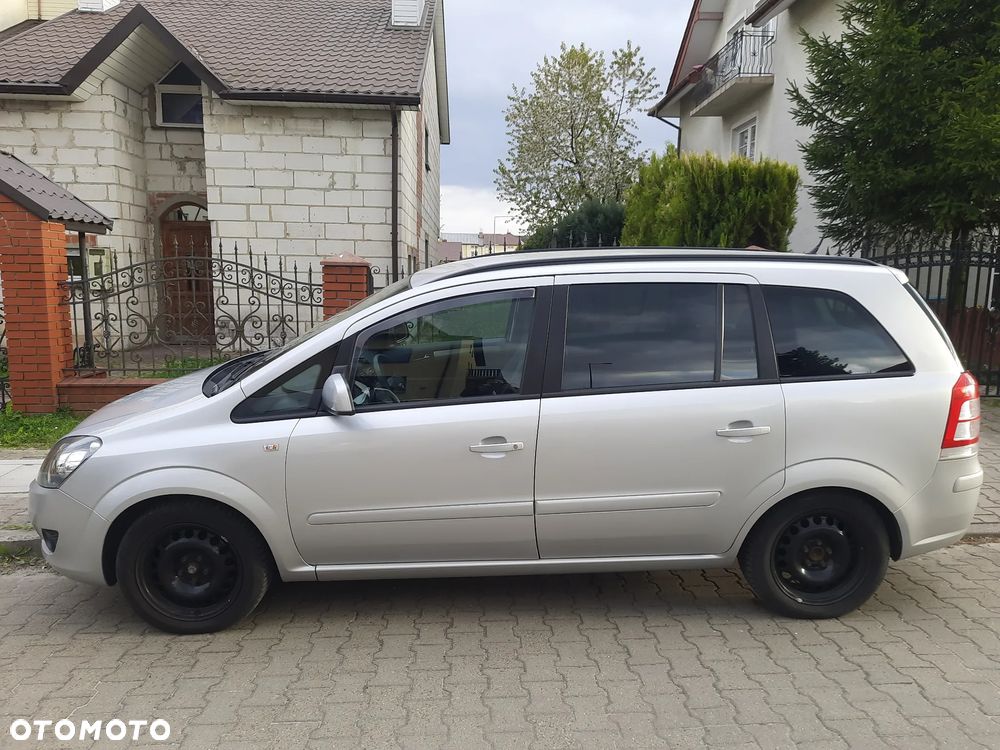 Opel Zafira - 3