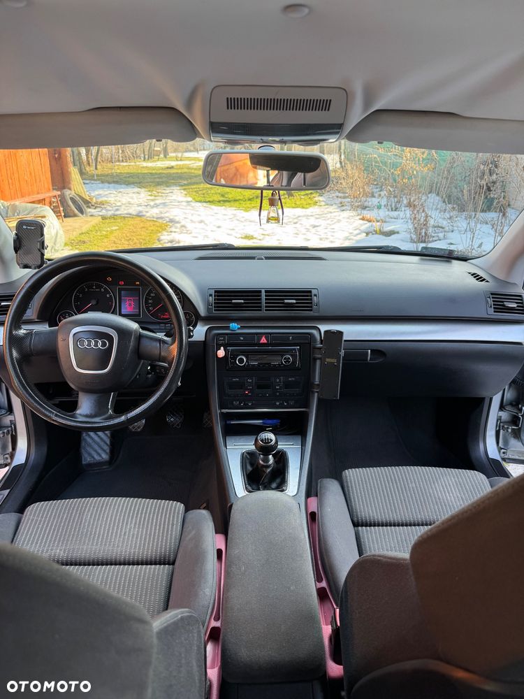 Audi A4 Limousine - 7