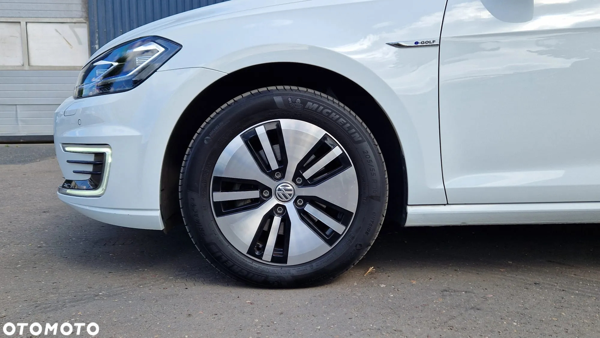 Volkswagen Golf e-Golf - 8