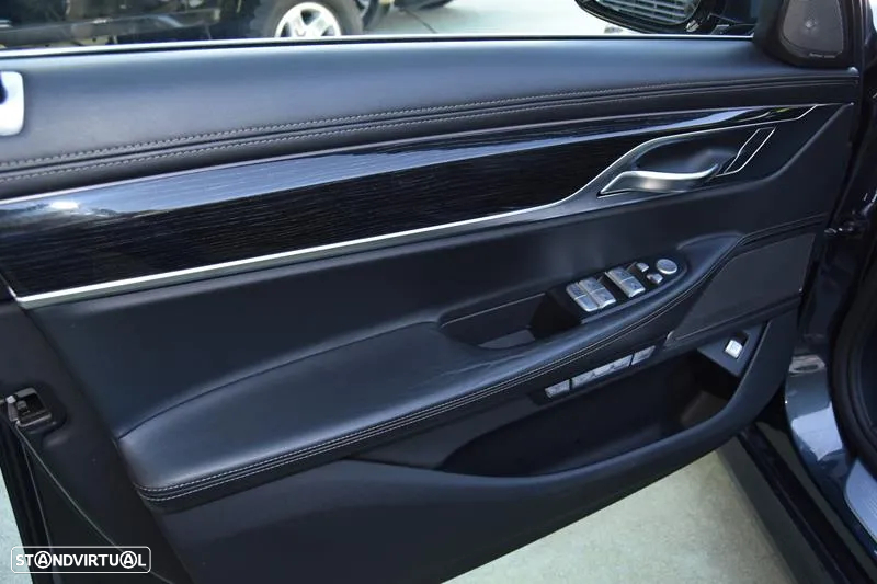 BMW 730 d Pack M - 23