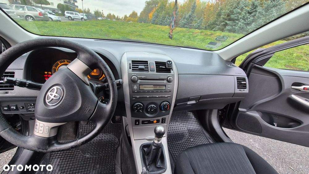 Toyota Corolla - 8