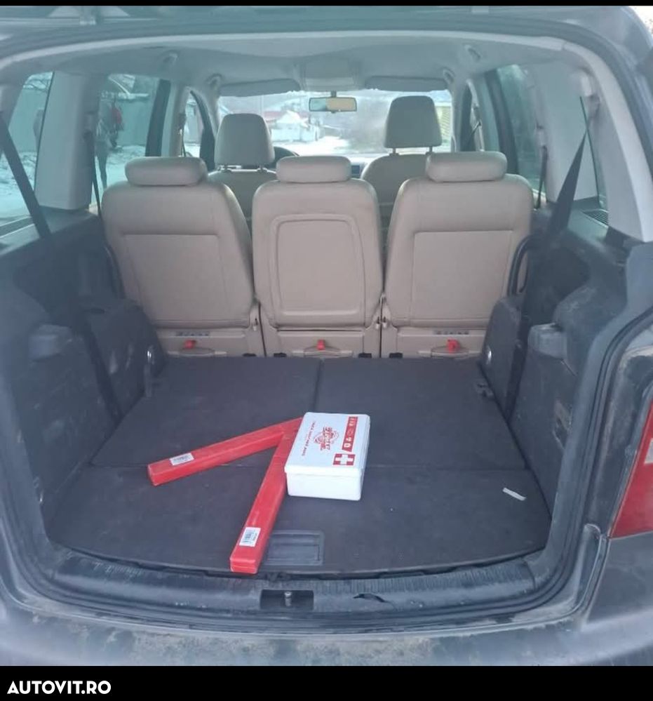 Volkswagen Golf 1.9 TDI Sportline - 11
