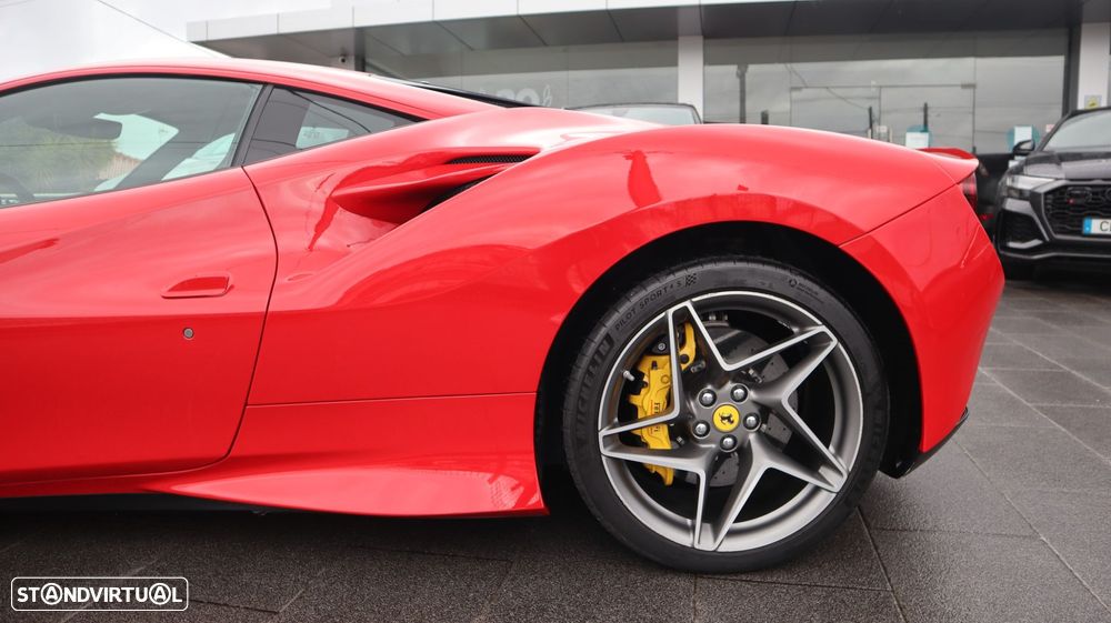 Ferrari F8 Tributo - 7