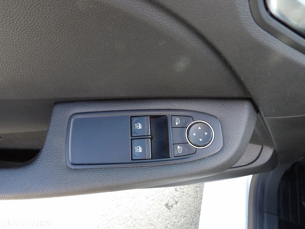 Renault Clio - 11