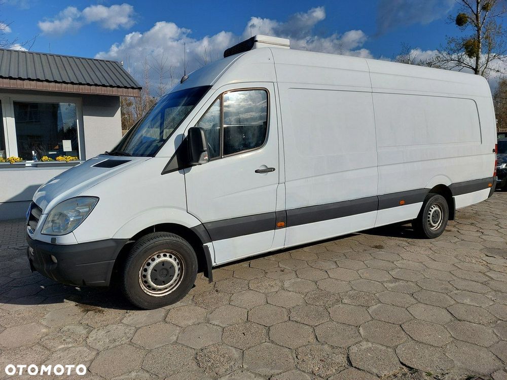 Mercedes-Benz Sprinter - 4