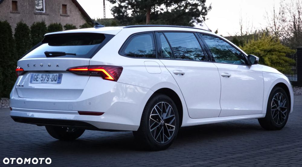 Skoda Octavia 2.0 TDI DSG Edition - 4