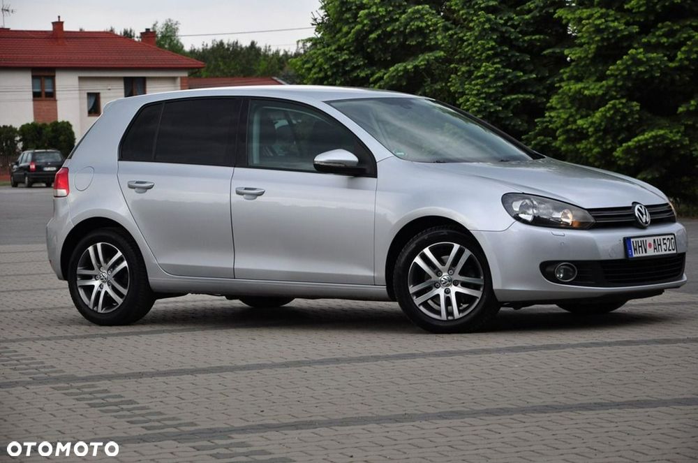 Volkswagen Golf - 10
