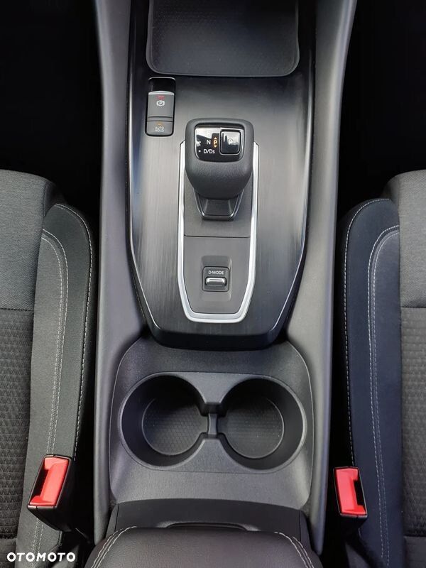 Nissan Qashqai 1.3 DIG-T N-Connecta DCT - 10