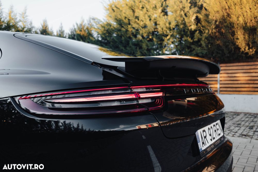Porsche Panamera 4S - 7