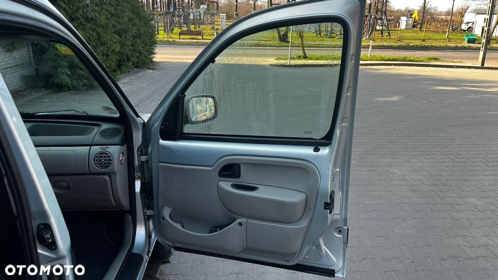 Renault Kangoo 1.2 16V Campus - 24