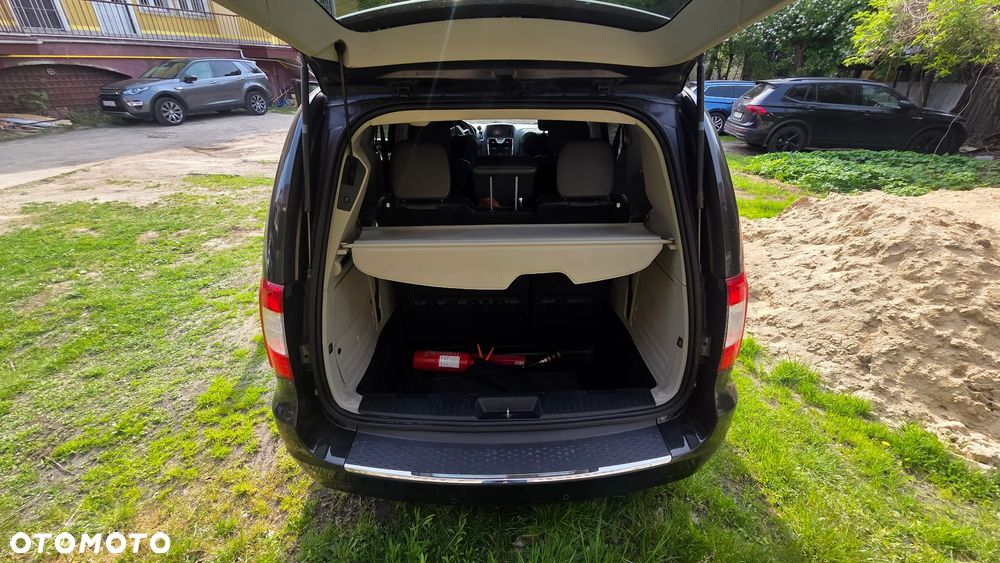 Lancia Voyager 2.8CRD Platinum - 10