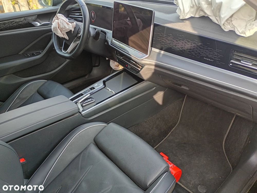 Volkswagen Passat 2.0 TDI SCR DSG 4Motion Elegance - 7