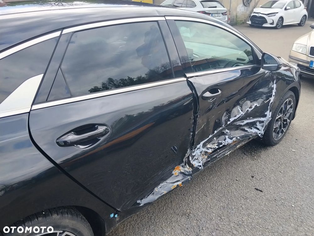 Kia ProCeed 1.5 T-GDI GT Line - 19