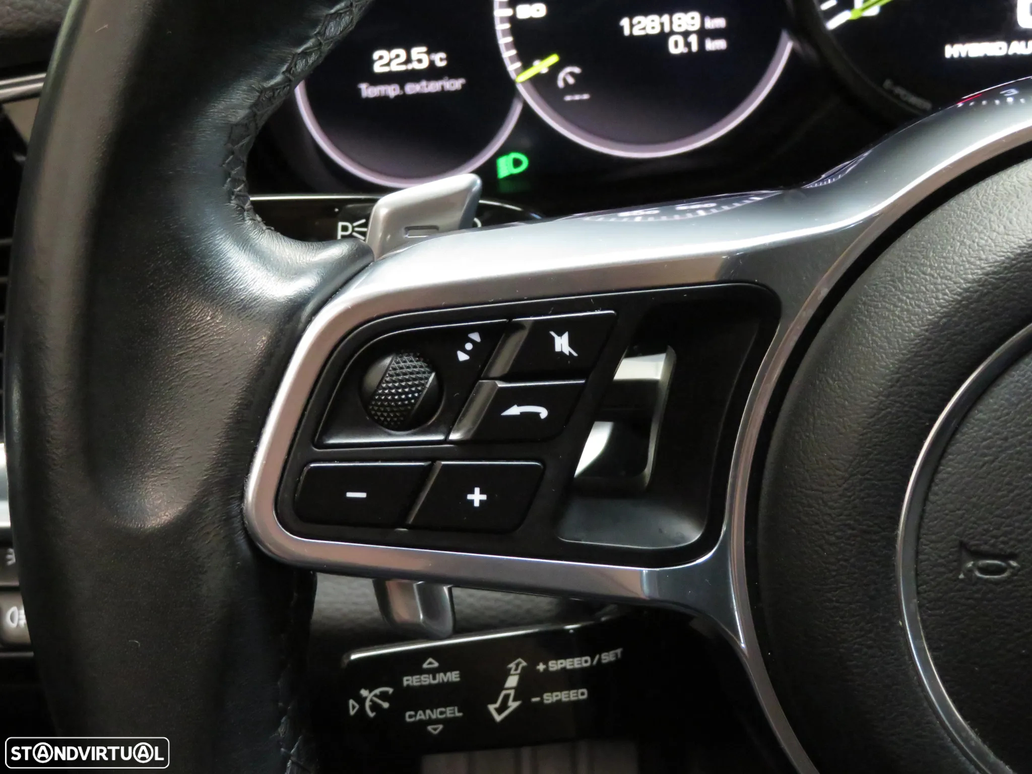Porsche Panamera 4 E-Hybrid - 37