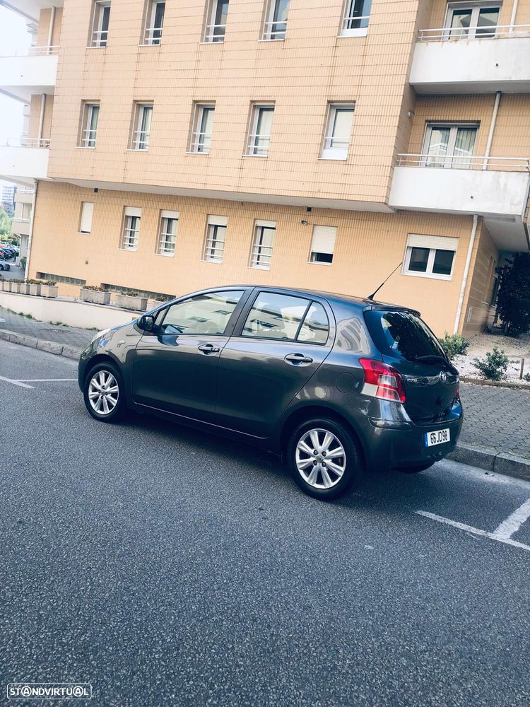 Toyota Yaris 1.4 D-4D Comfort+AC - 3