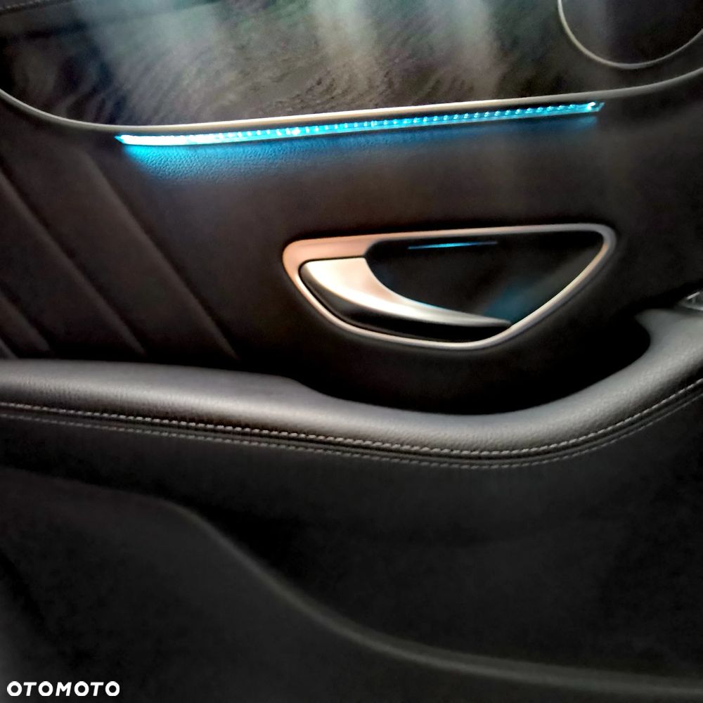 Mercedes-Benz GLC 250 4Matic 9G-TRONIC AMG Line - 17