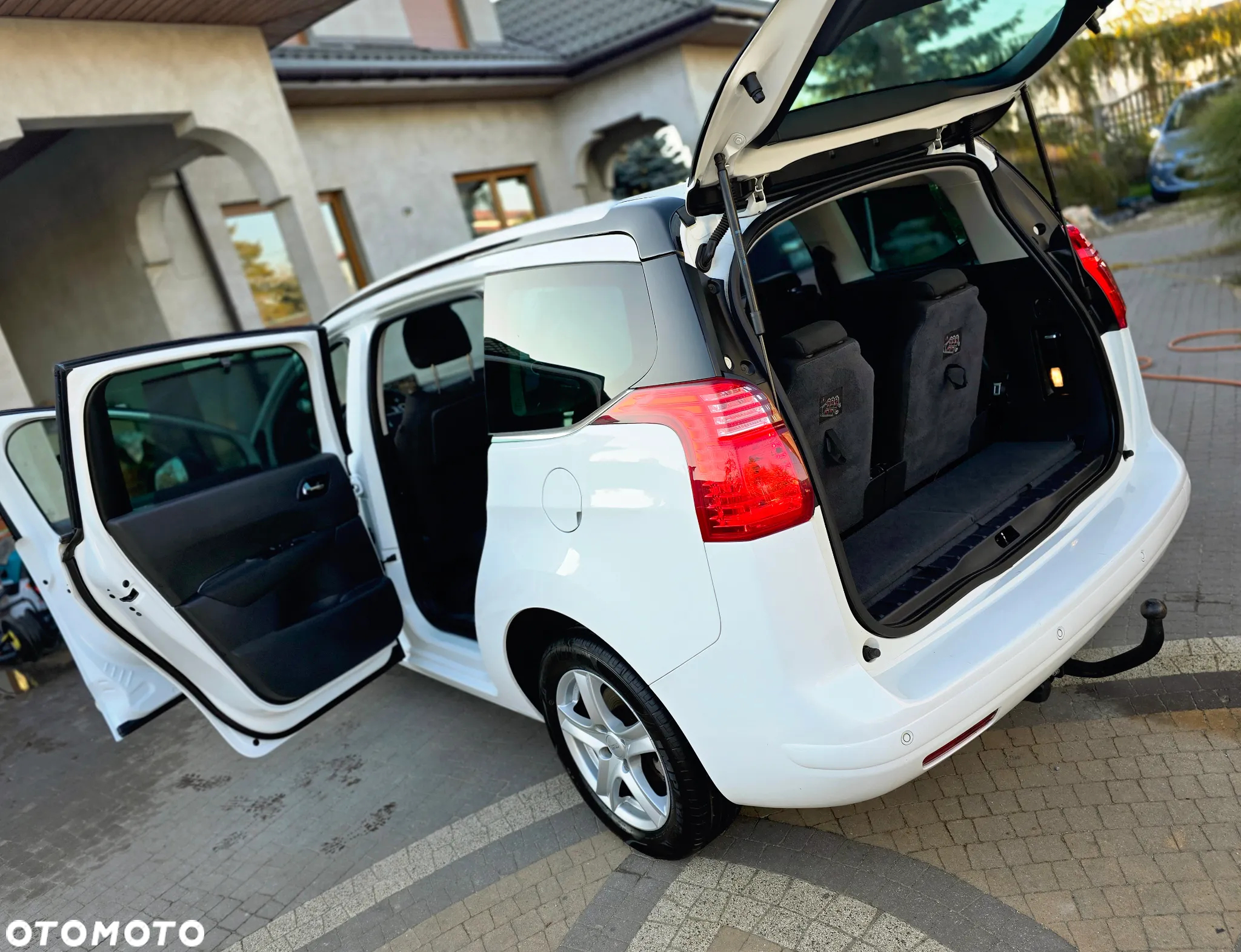 Peugeot 5008 - 9