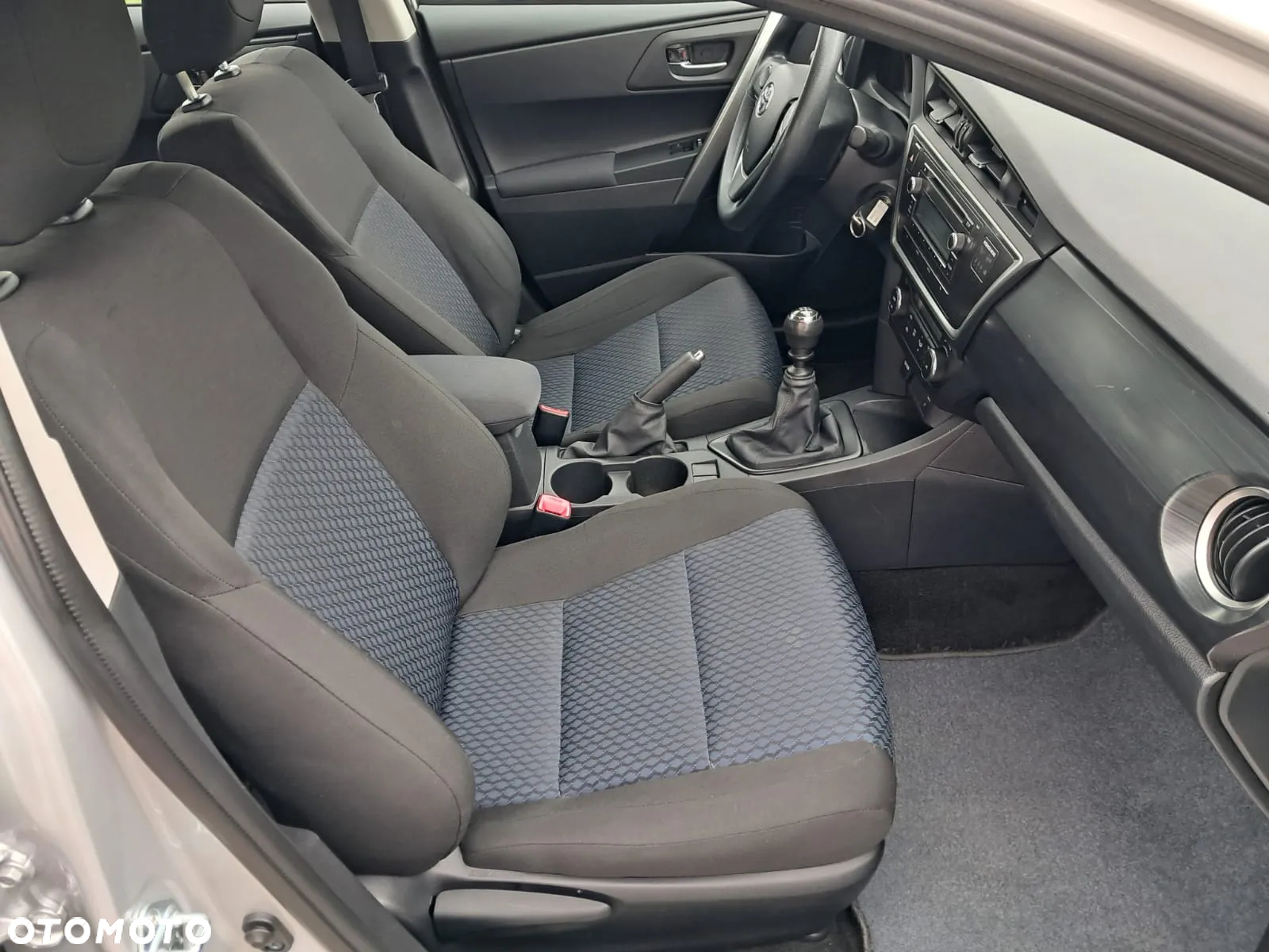 Toyota Auris 1.33 Dual-VVT-i Cool - 21
