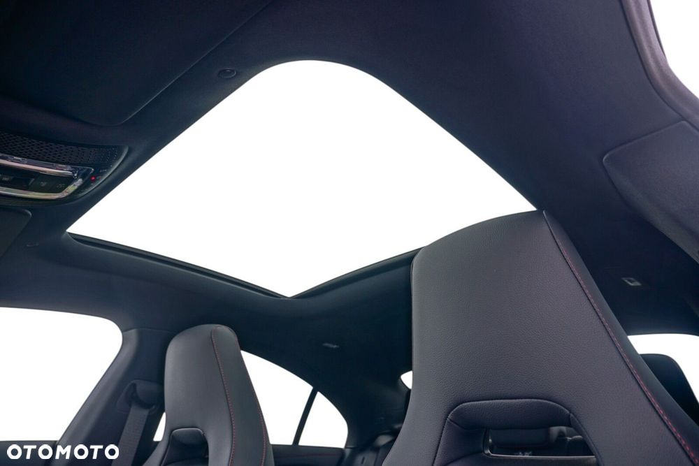 Mercedes-Benz CLA - 10